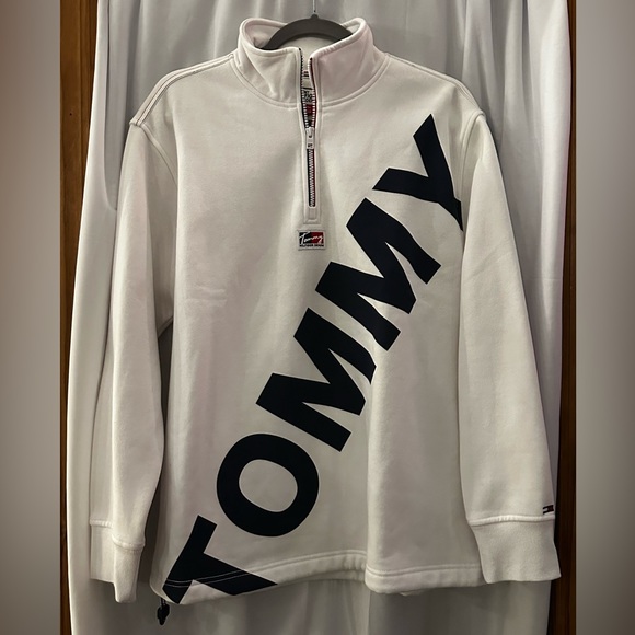 Tommy Hilfiger Quarter Zip - Picture 1 of 3